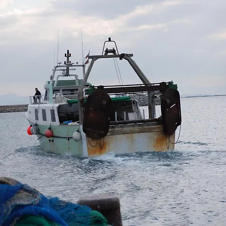 In With Stunning Sea Views شقة *