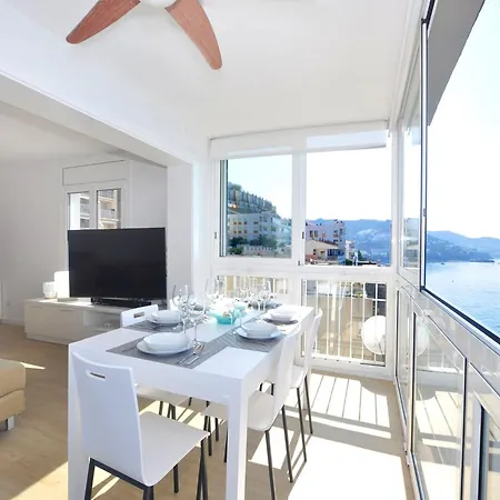 Apartment In Costa Brava With Balcony Roses