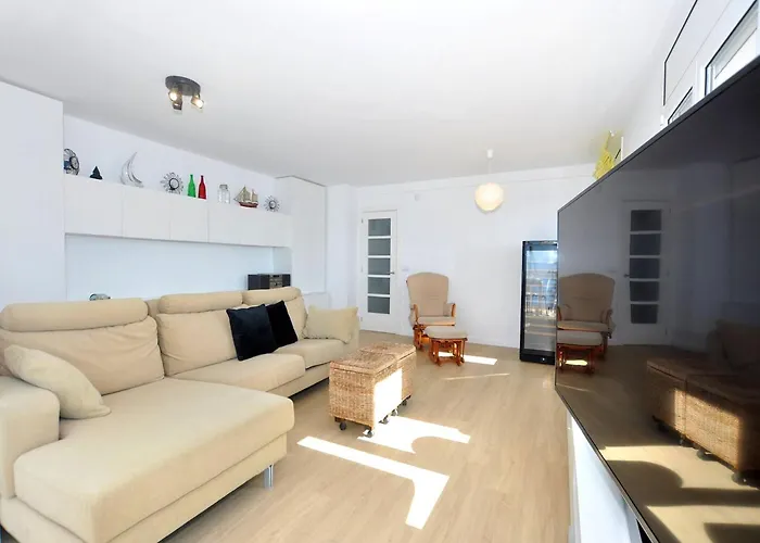 In With Stunning Sea Views *