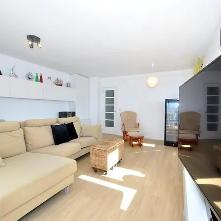 In With Stunning Sea Views *