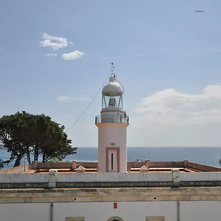 Апартаменты In With Stunning Sea Views *
