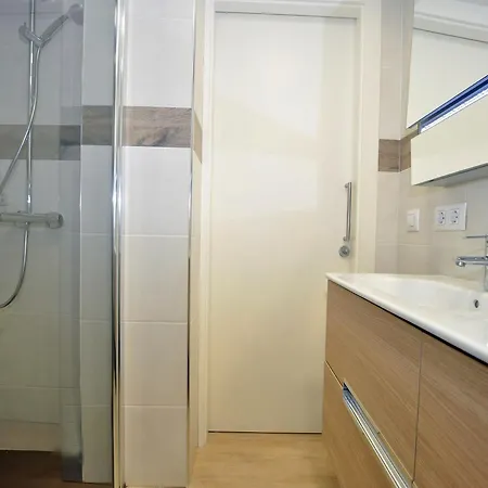In With Stunning Sea Views *