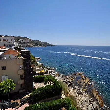 Апартаменты In With Stunning Sea Views